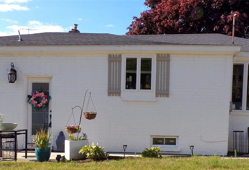 1st image of 7146 Hillcrest Dr
