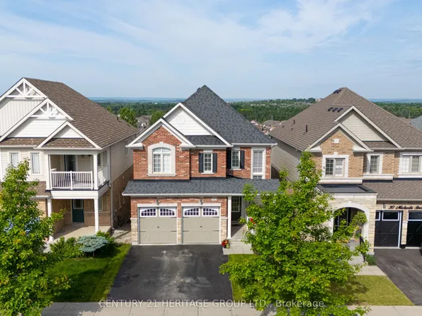 32 Michaelis St, New Tecumseth, ON L9R 0M8