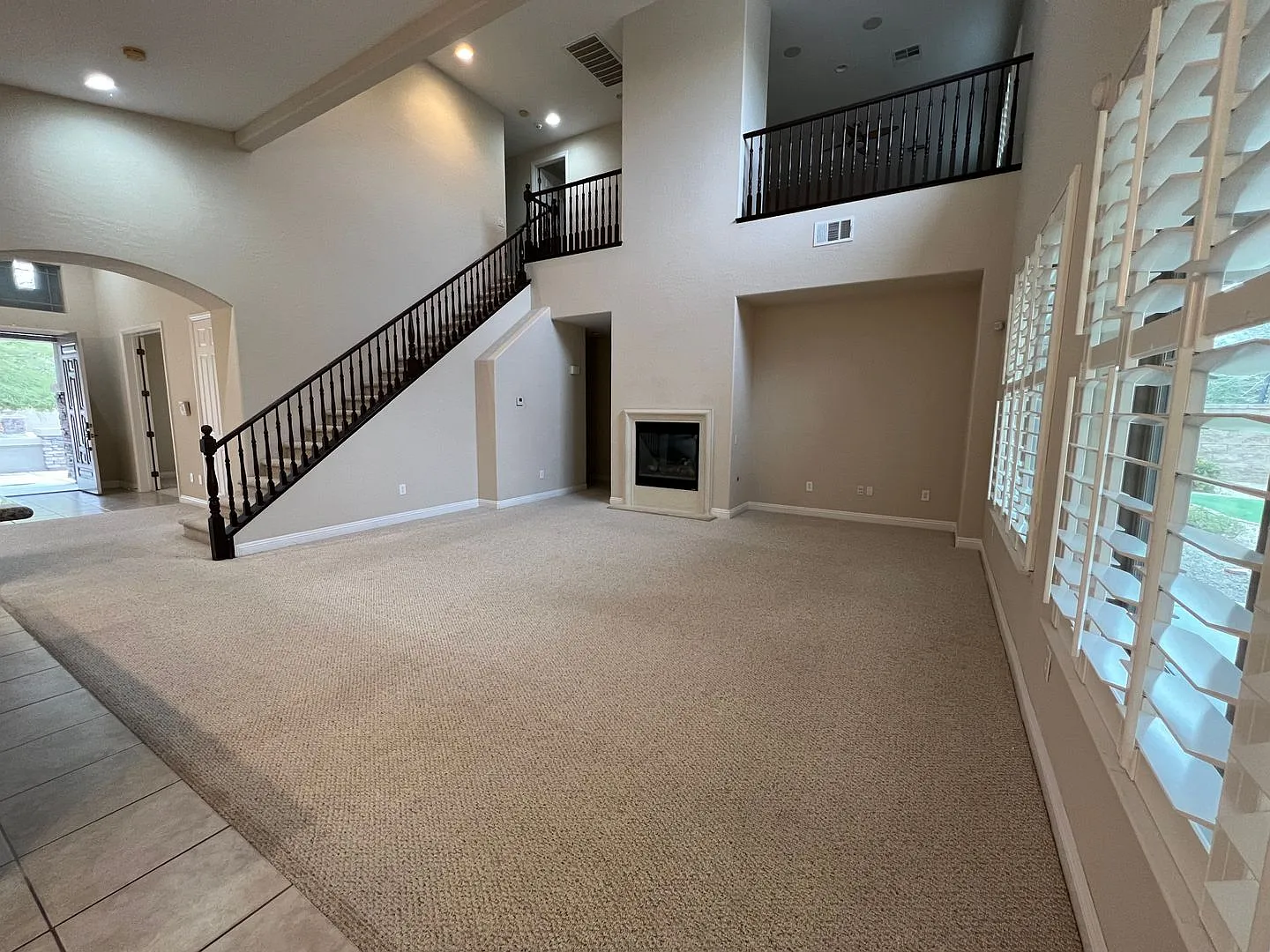 Coming Soon!! Gorgeous 4bd/4.5ba Two Story Home In Guard Gated Club Aliante! — Photo 4