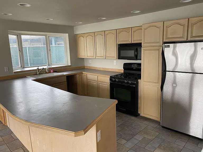 677 Lake Island Ave SE — Photo 6