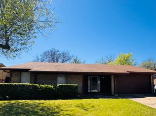 164 Price Dr, Lewisville, TX 75067