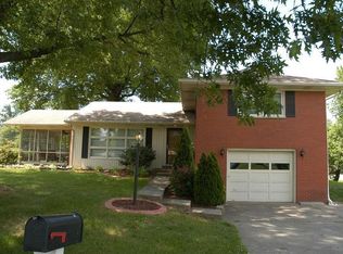 1005 Woodside Dr, New Albany, IN 47150