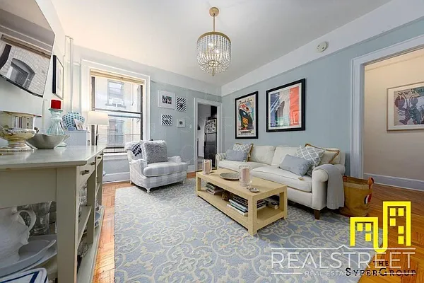 Rented by Real Street Inc | media 2