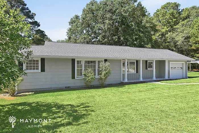 3 bed, 1.0 bath, 1126 sqft, $1,525 — Photo 3