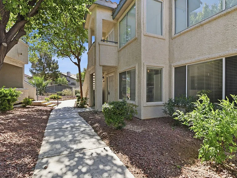 3074 Tarpon Dr #103 — Photo 25