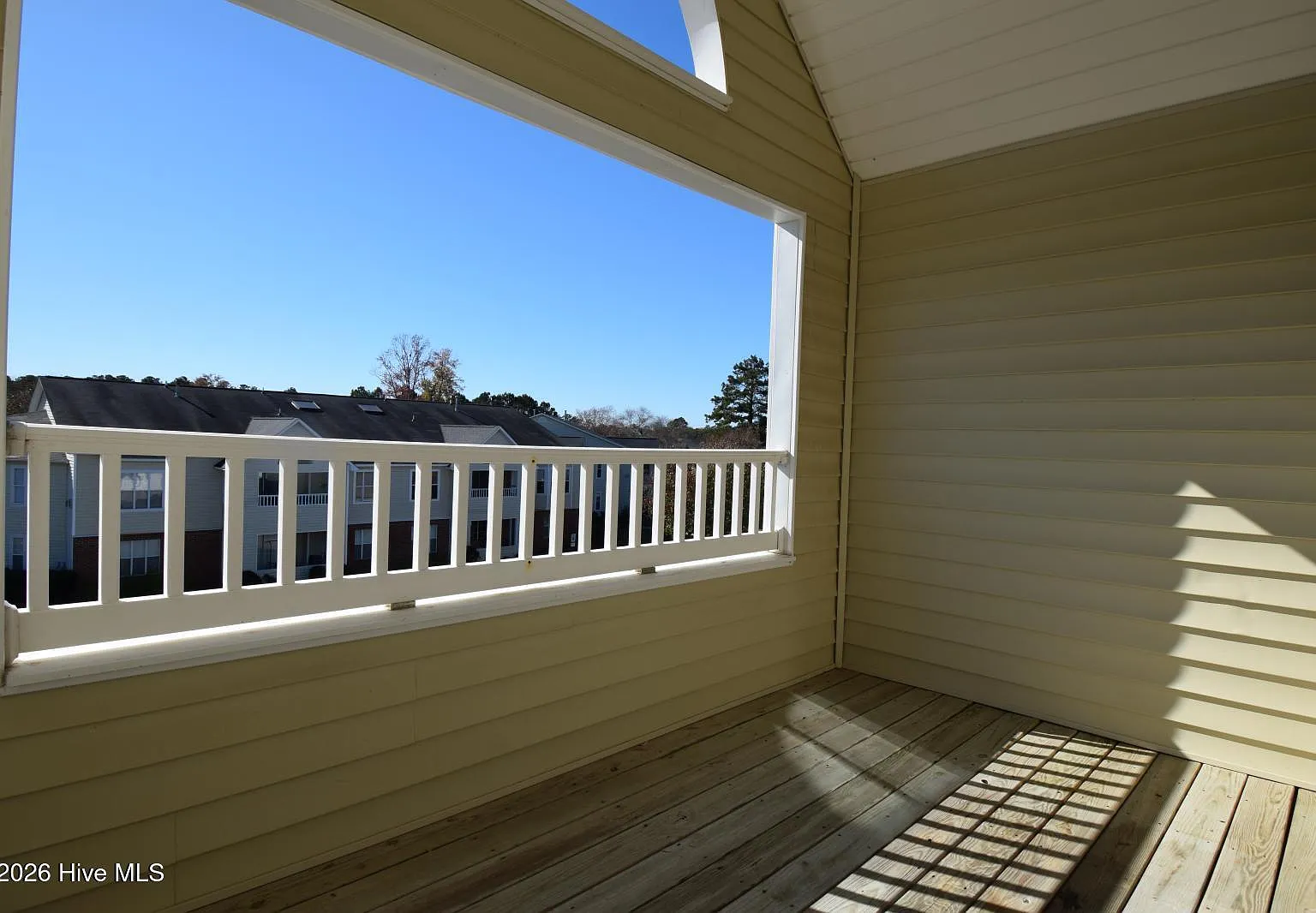 2 bed, 2.0 bath, $1,200 — Photo 2