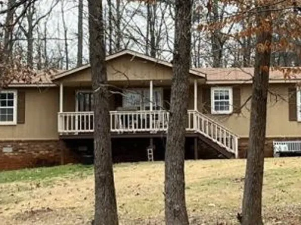 326 Forest Lake Rd, Pendergrass, GA 30567