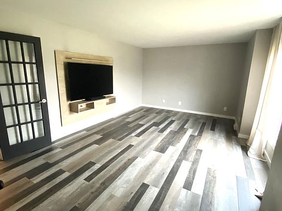 5th image of 3358 Cheyenne Dr SW