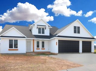 W5551 Schreiber Ln, Appleton, WI 54915