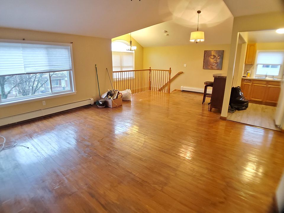 1st image of 6951 228th St