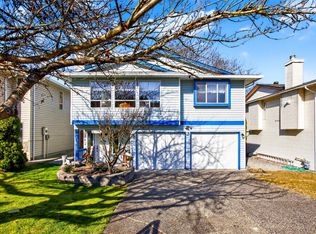 22475 Streng Ave, Maple Ridge, BC V2X 0B2