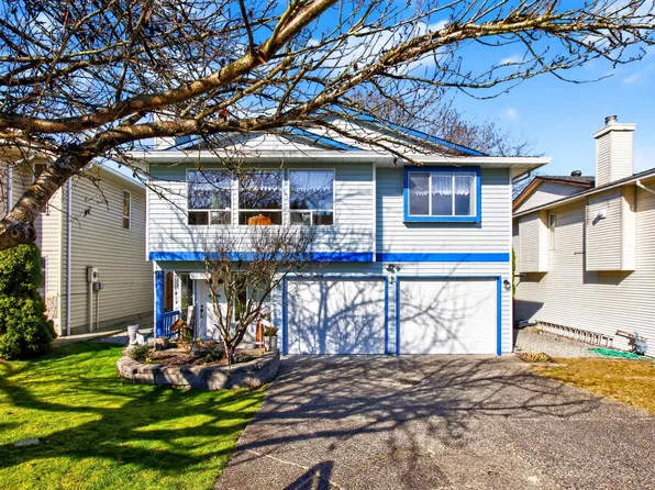 22475 Streng Ave, Maple Ridge, BC V2X 0B2