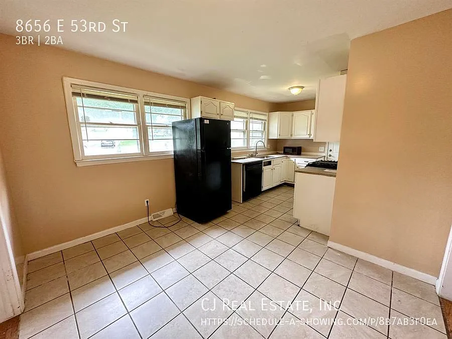 3 bed, 1.5 bath, 1152 sqft, $1,450 — Photo 3