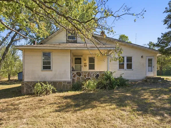 20619 Lawrence 2048, Everton, MO 65646