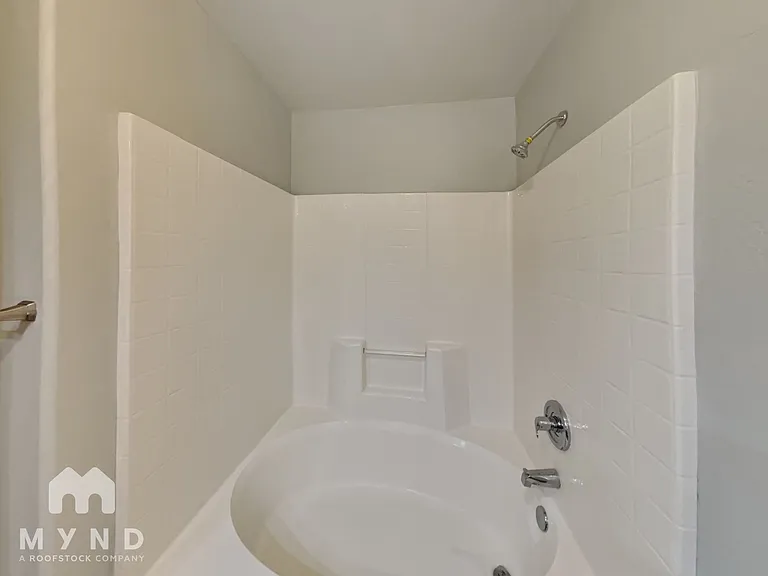 1229 E Prickly Pear St — Photo 15