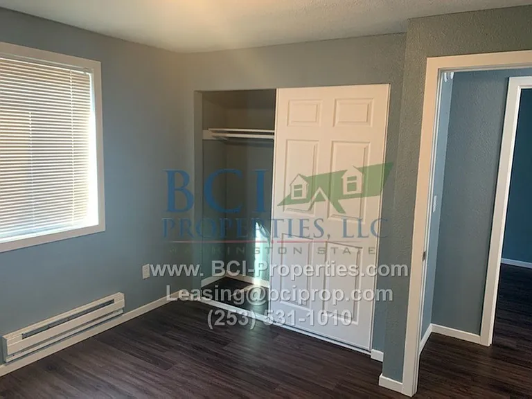3310 S Sawyer St — Photo 12