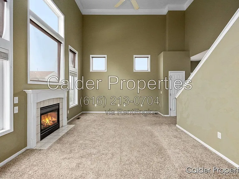 5686 E Falling Leaf Dr SE — Photo 7