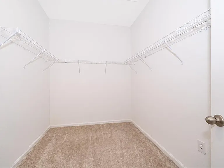 2366 White Cedar Way — Photo 18