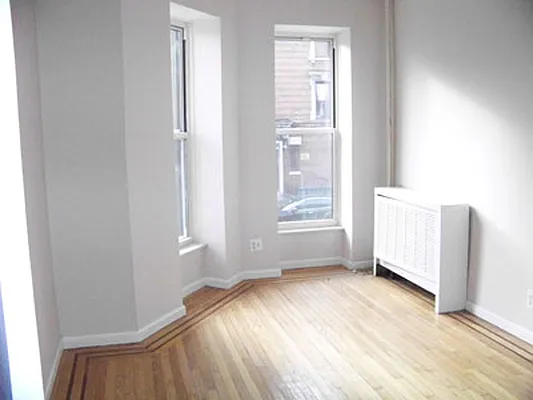 Rented by Urban View Realty | media 23