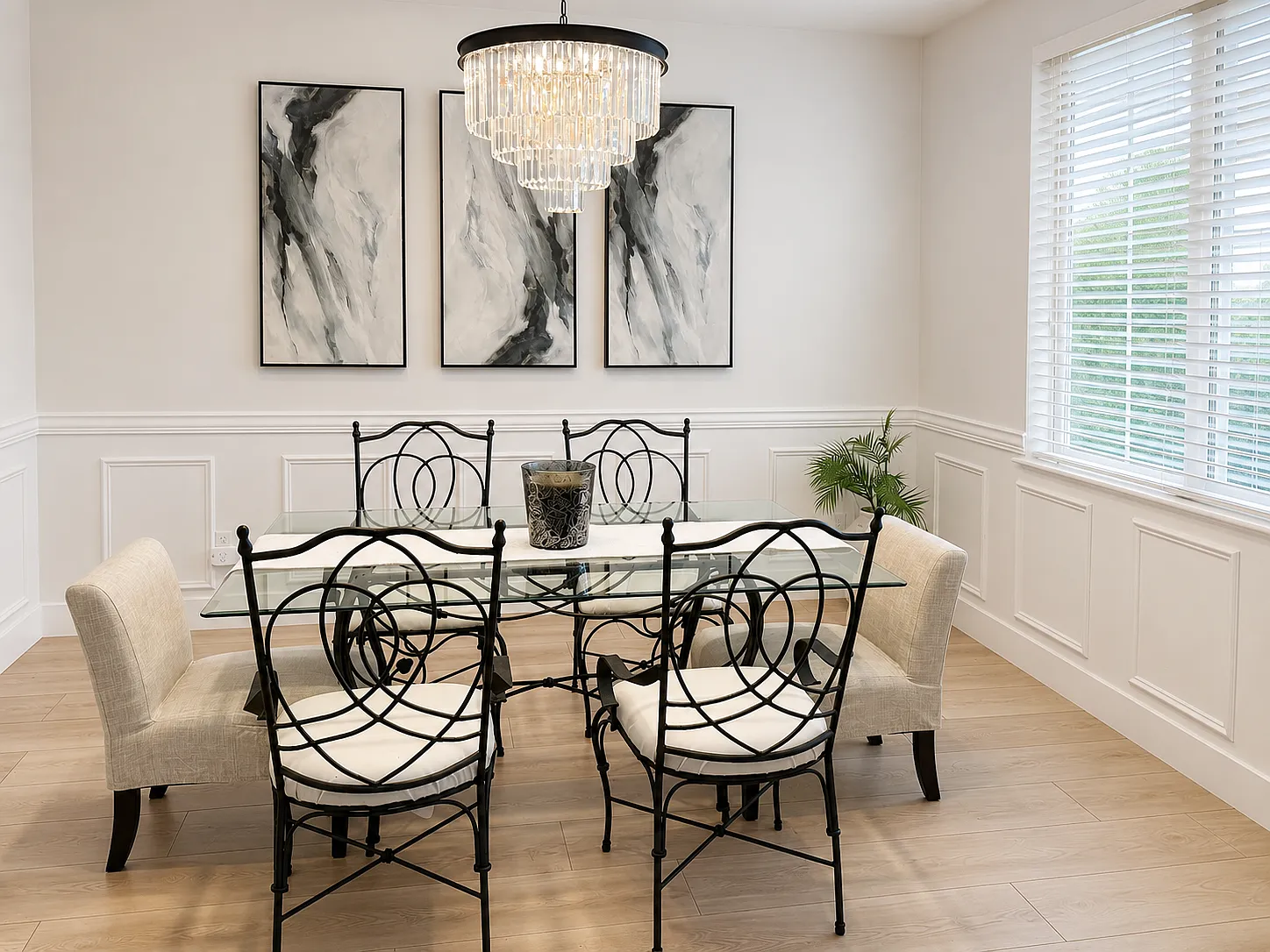 4 bed, 2.5 bath, 2807 sqft, $4,500 — Photo 3