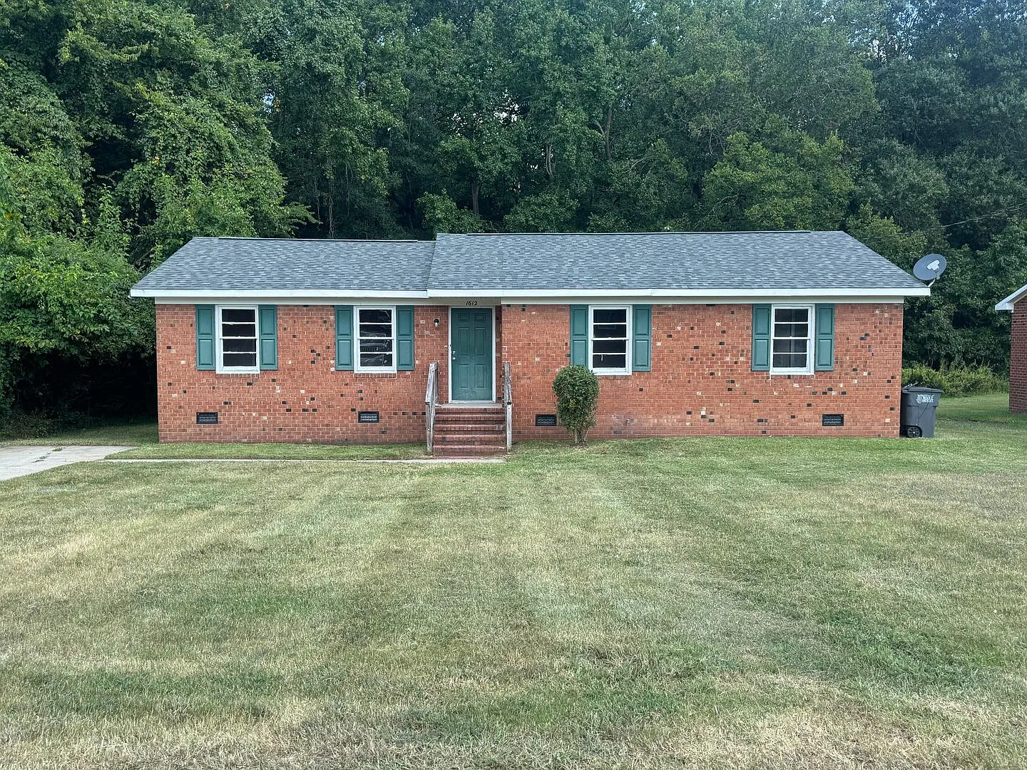 1612 Vernon Road — Photo 1