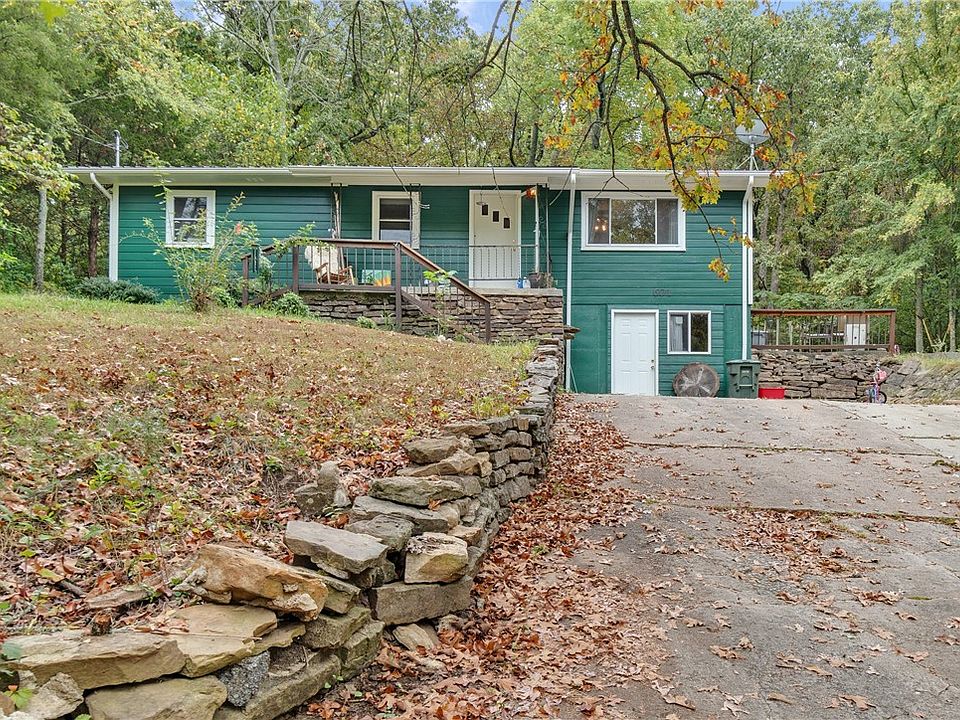 1st image of 601 W Whillock St