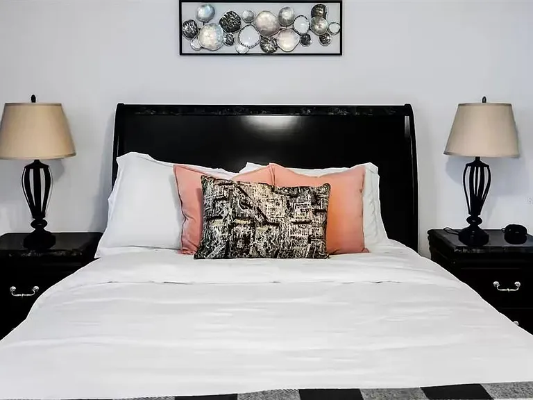 5504 Solterra Cir — Photo 27