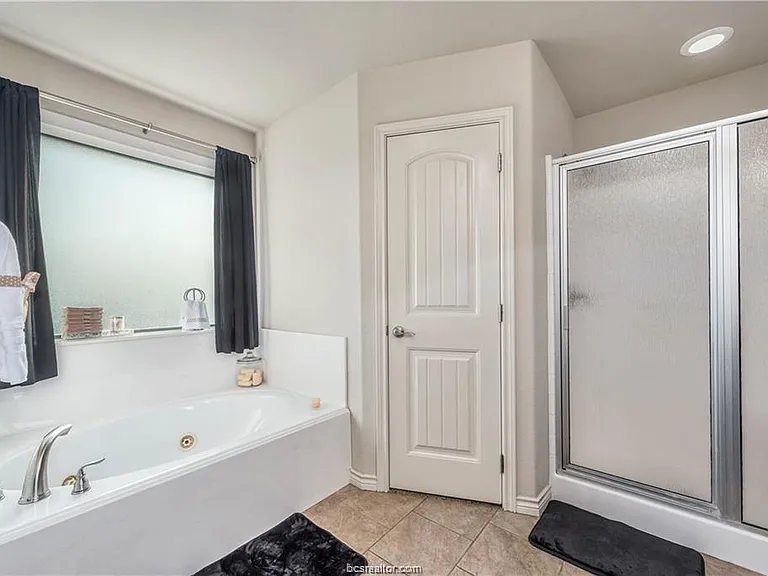 3800 Dove Hollow Ln — Photo 11