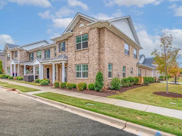 320 Danvers Rd, Greenville, SC 29607