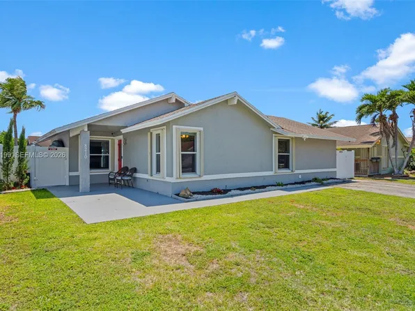 8210 SW 3rd Ct, North Lauderdale, FL 33068