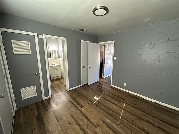 5th image of 306 E Mitchell St #306