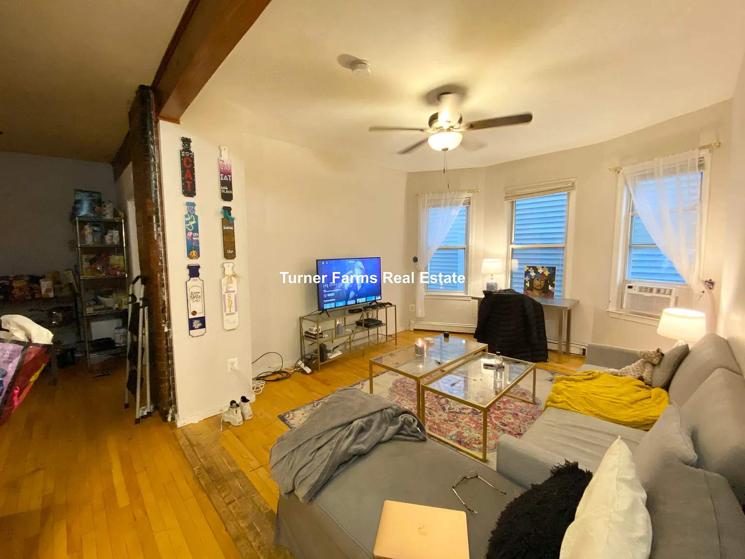 4 bed, 1.5 bath, 9999 sqft, $4,000 — Photo 3