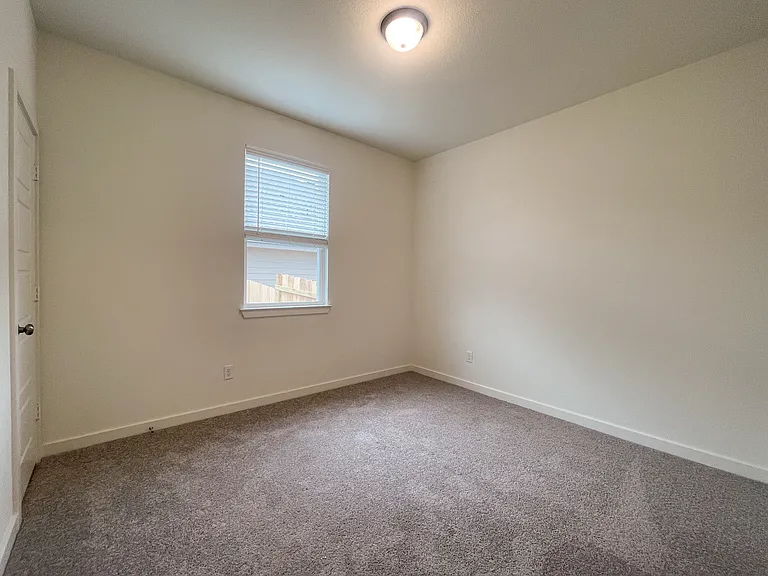 6912 Llano Dr — Photo 22