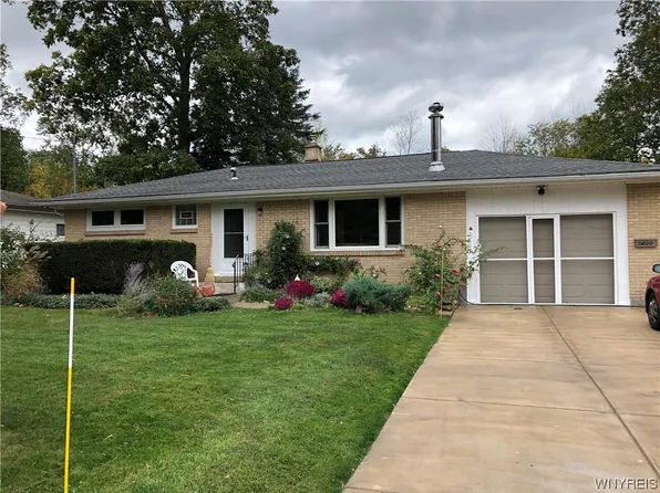 5600 Sterling Rd, Hamburg, NY 14075