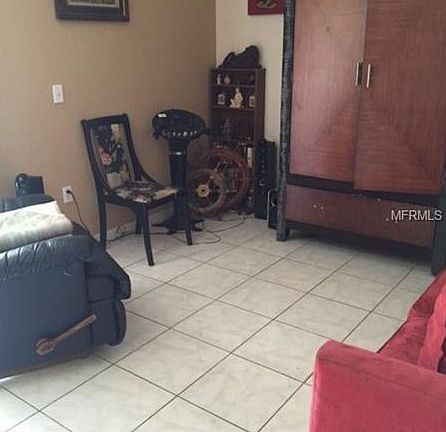 5th image of 205 Bedford Dr