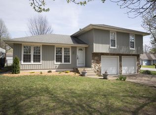 4132 S Ridgecrest Dr, Springfield, MO 65807