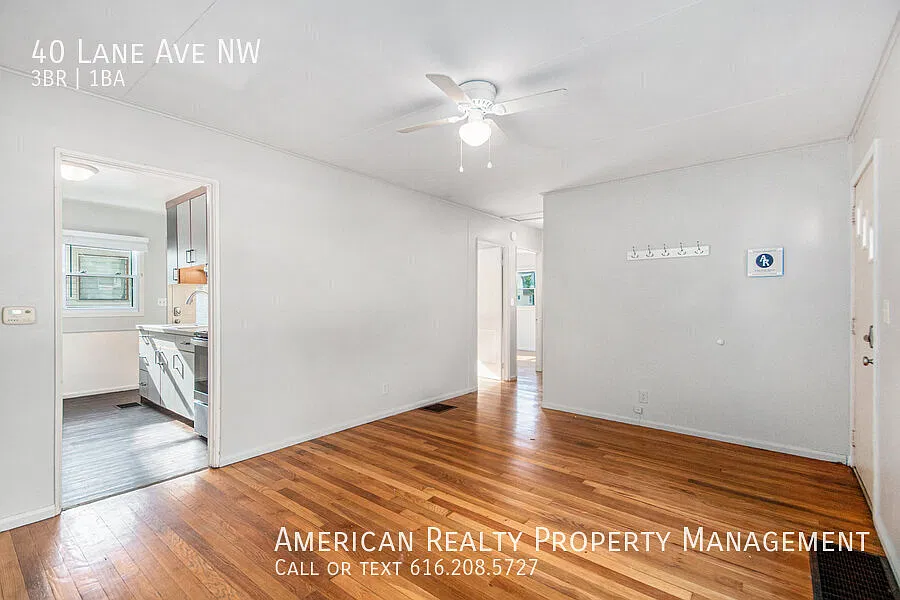 3 bed, 796 sqft, $1,850 — Photo 2