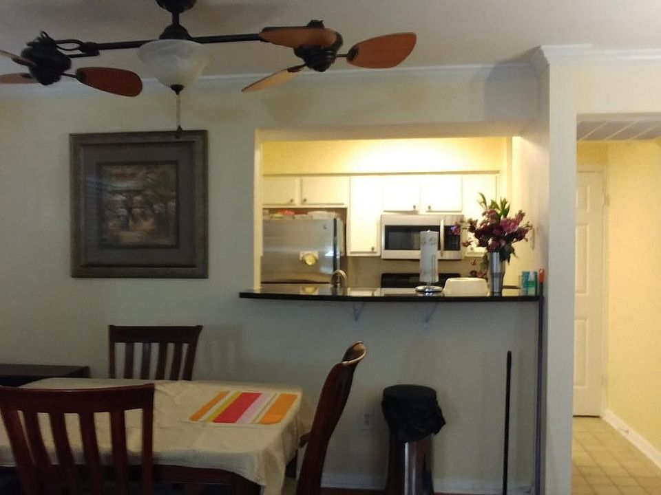 dining room with the view of the kitchen