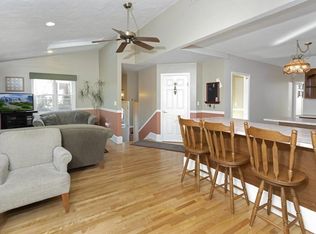 4 Briggs Ct, Saugus, MA 01906