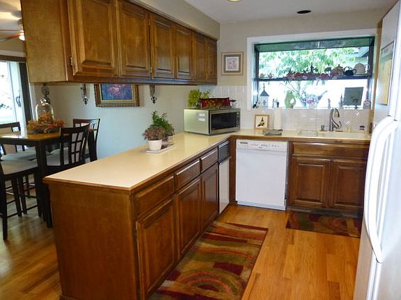 3rd image of 3007 S Morain Pl