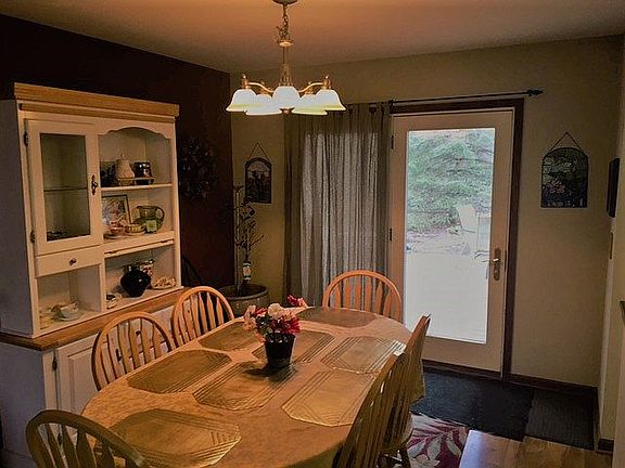 INVITING OPEN DINING ROOM