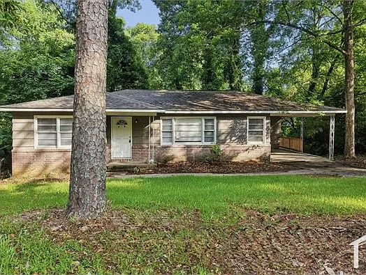 2616 Wood Dr NE — Photo 1