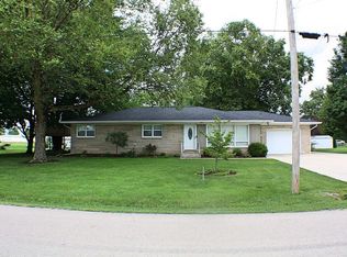 504 W Elm St, Teutopolis, IL 62467