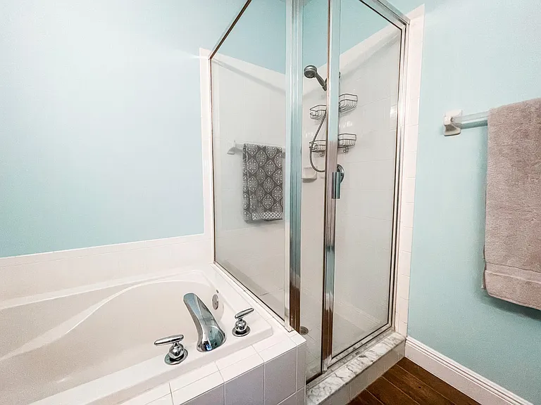 8402 Mulligan Cir — Photo 15