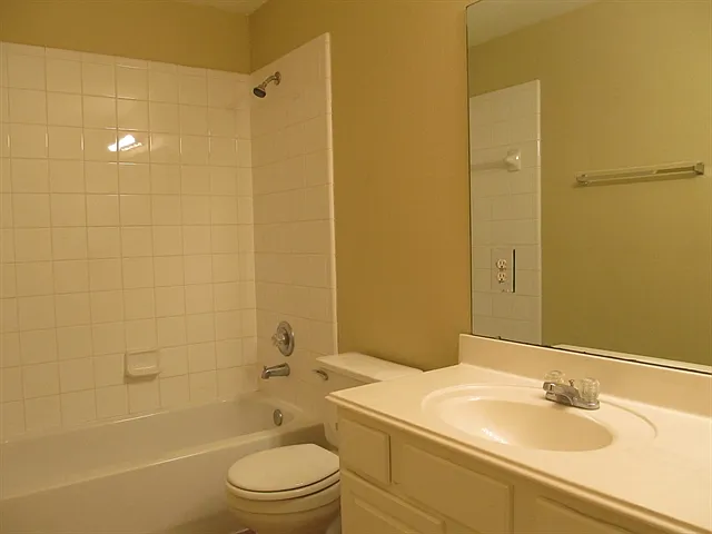 3011 Chesapeake Bend Ln — Photo 17