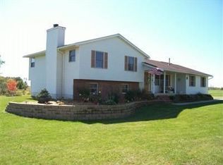 15894 Schoolhouse Rd, Brookville, OH 45309