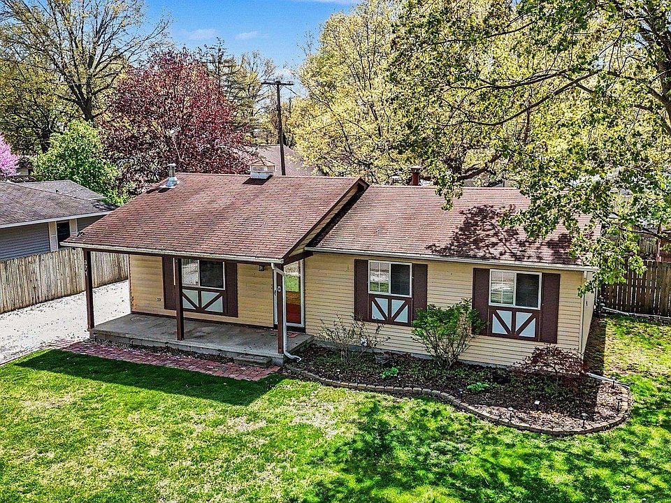 371 Colonial Ln, photo 28