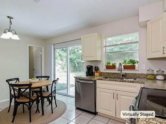 3rd image of 7338 Coventry Dr