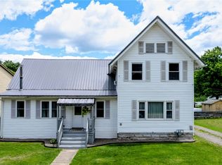 12 Farnham St, Addison, NY 14801