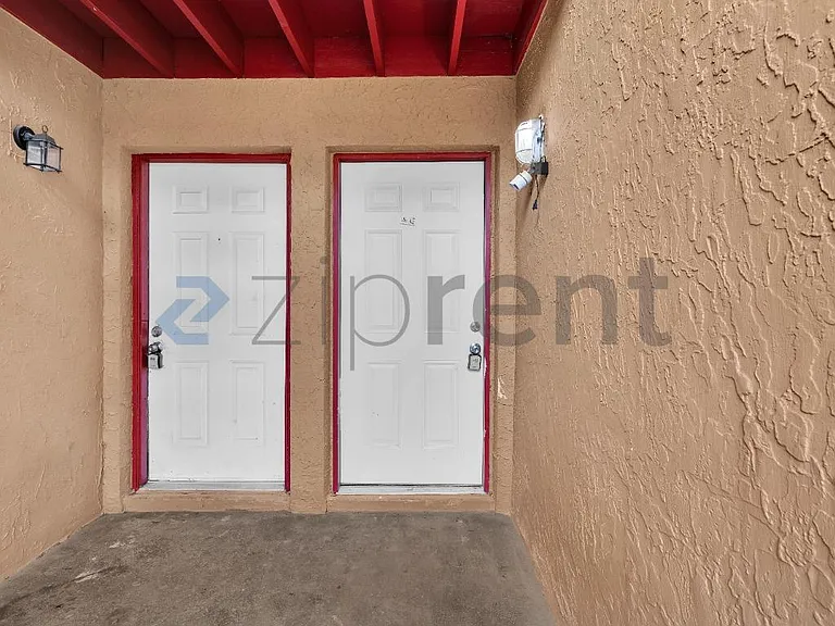 1808 E 143rd Ave #2 — Photo 3